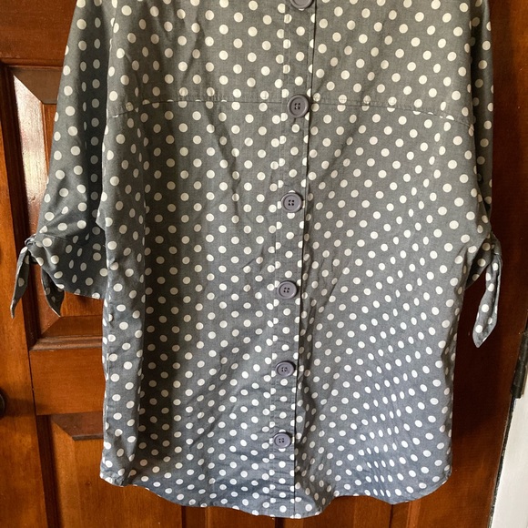 Ravel gray and white polka dot top size M - Picture 4 of 8
